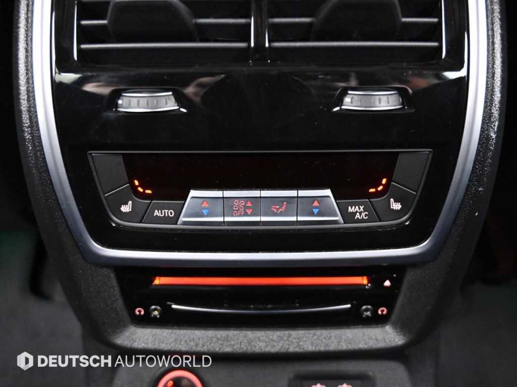 BMW X7 — photo 16
