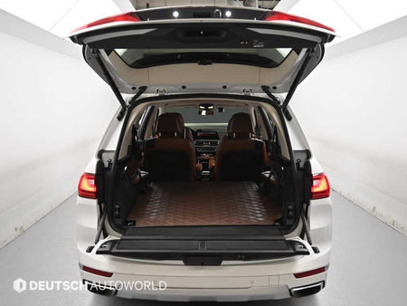 BMW X7 — photo 19