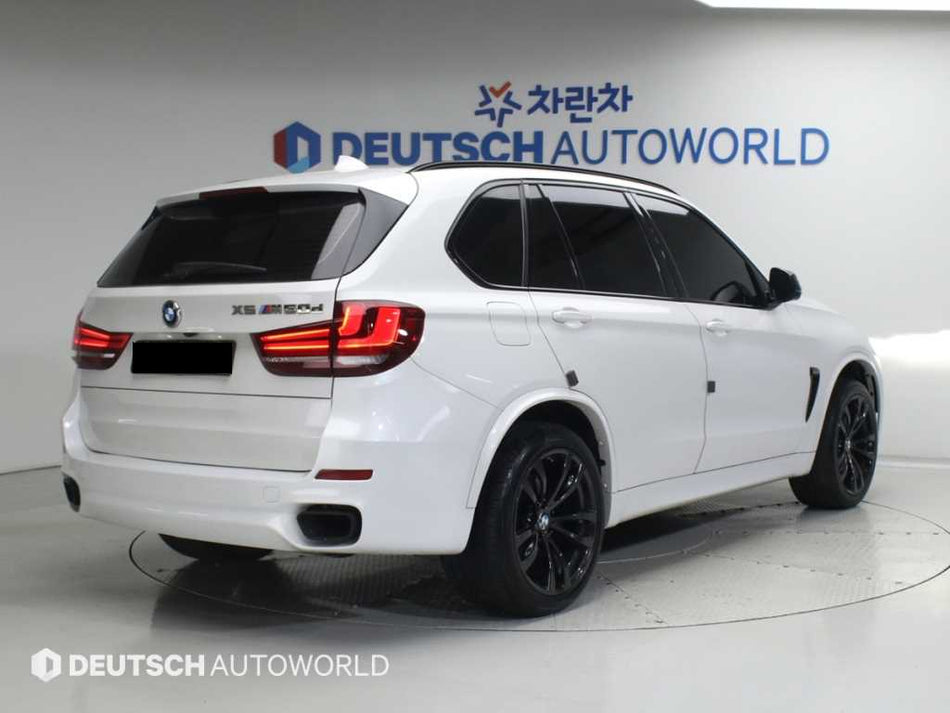 BMW X5 — photo 02