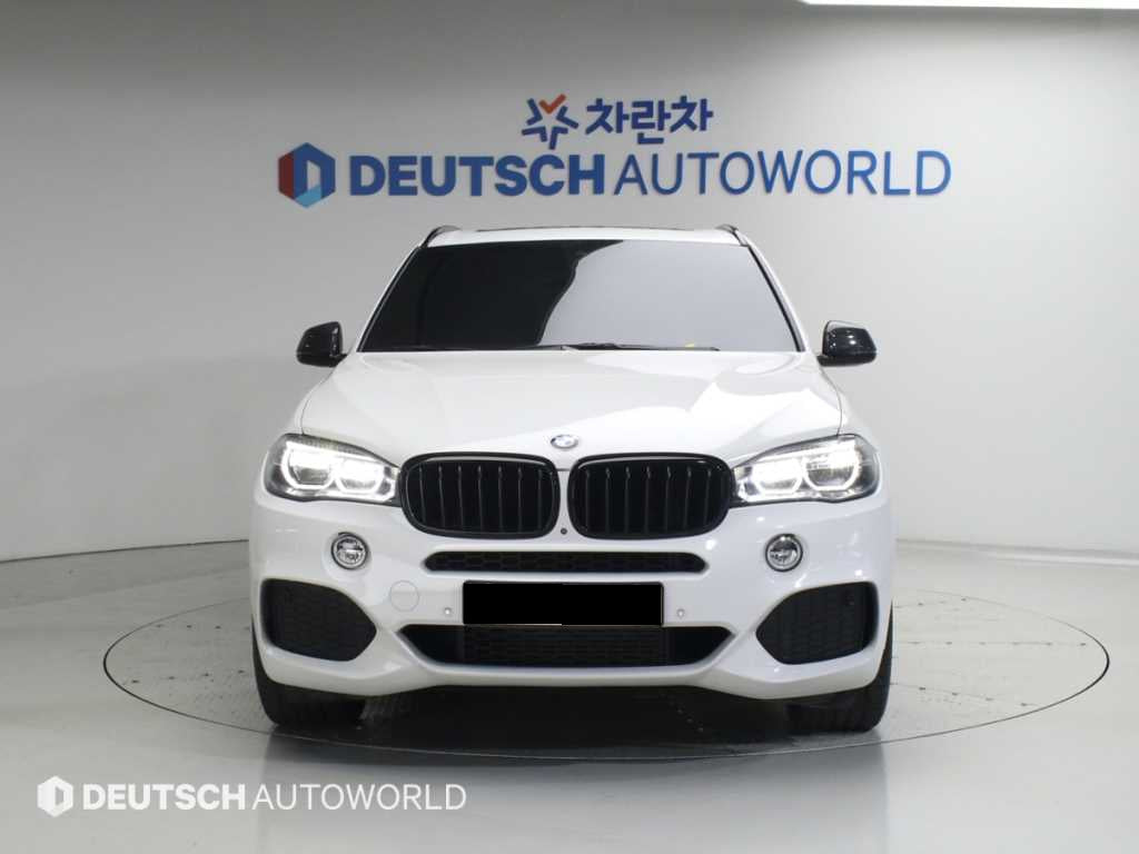 BMW X5 — photo 03