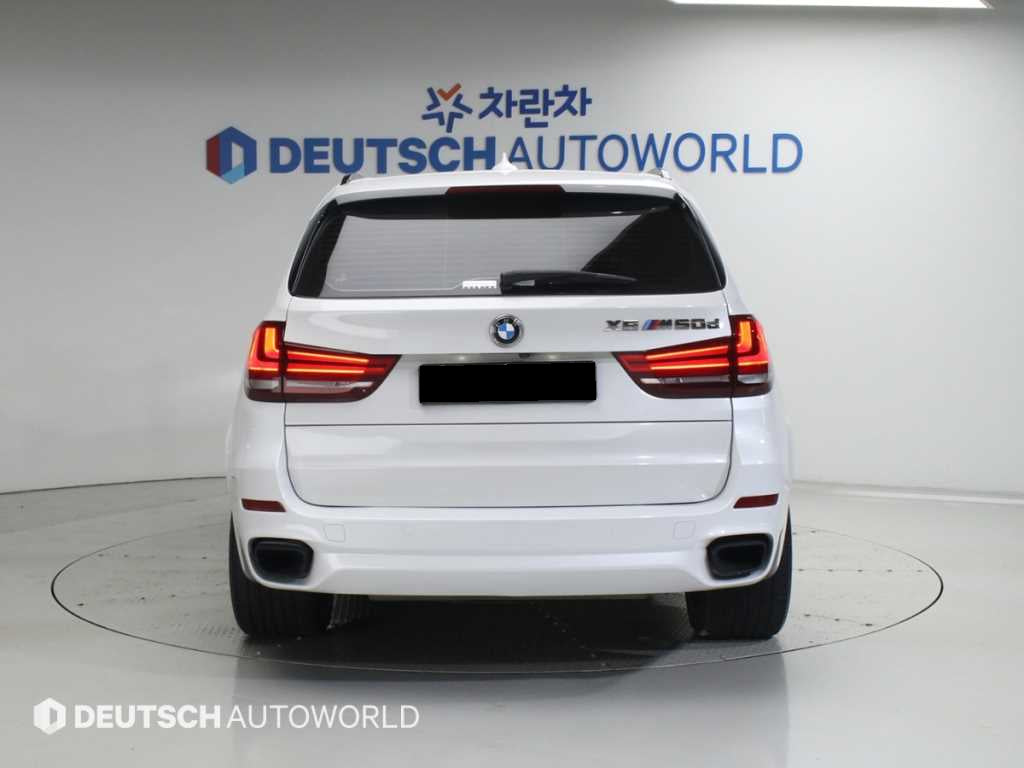 BMW X5 — photo 04