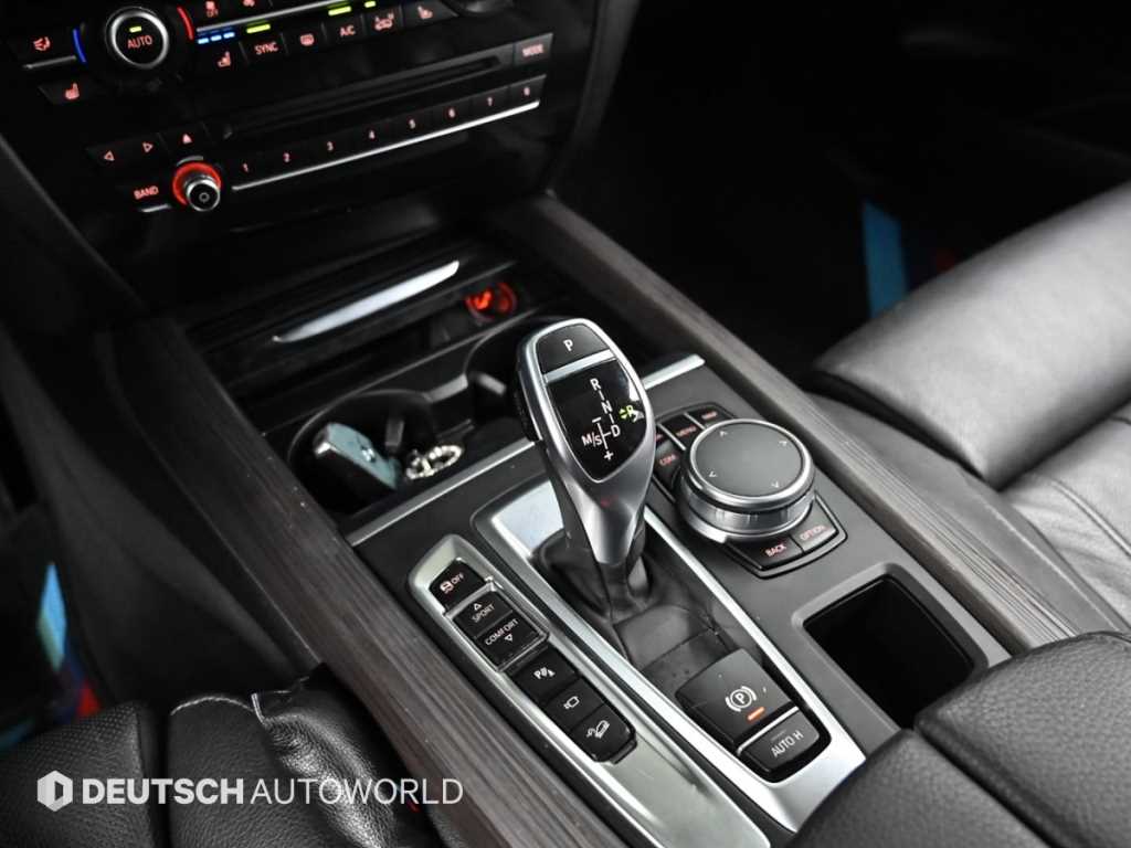 BMW X5 — photo 09
