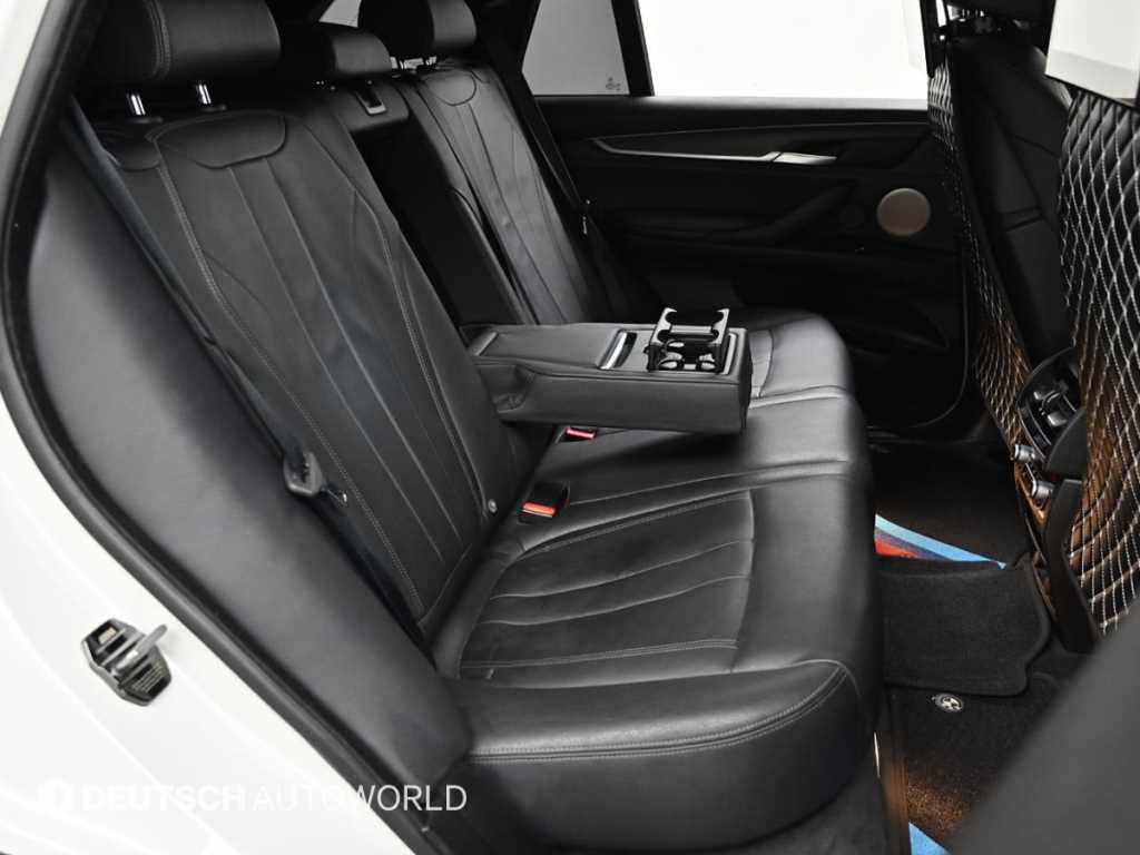 BMW X5 — photo 12