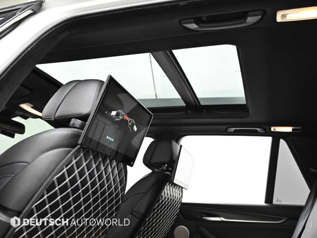 BMW X5 — photo 18