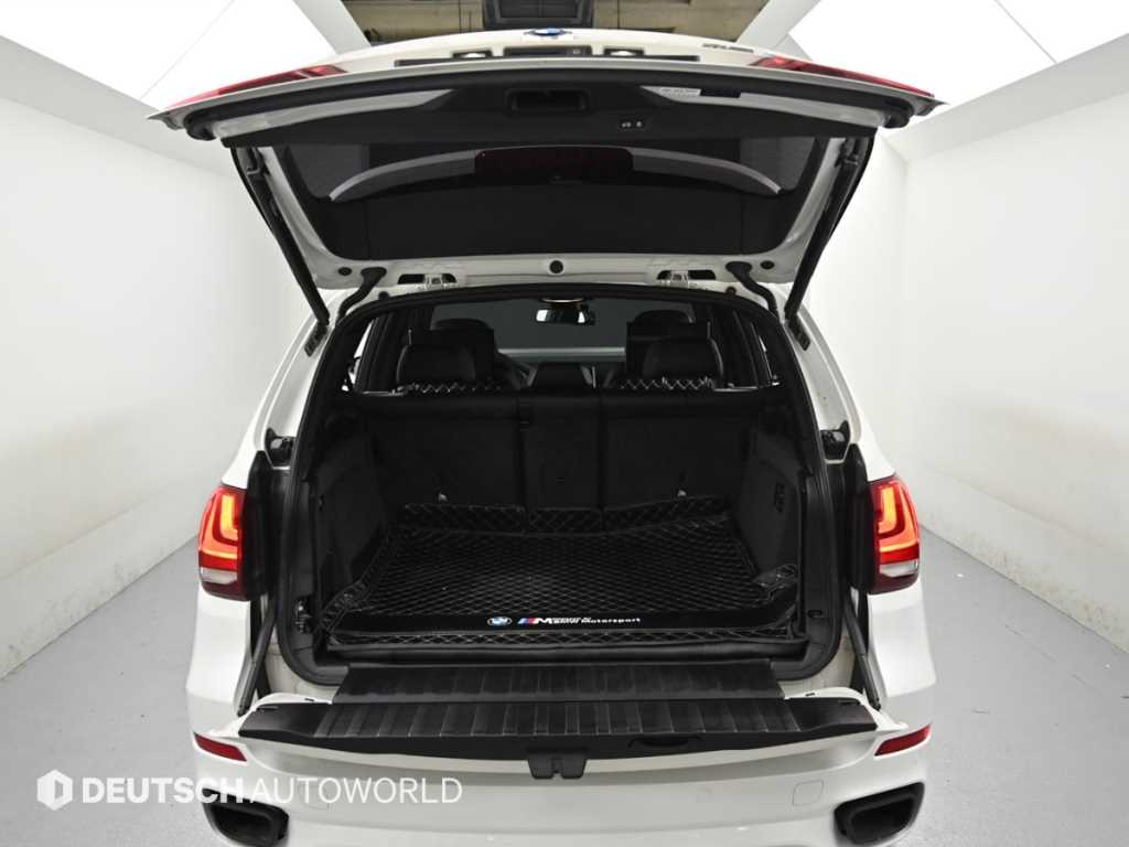 BMW X5 — photo 19