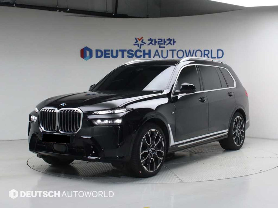BMW X7 — photo 01