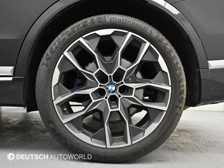BMW X7 — photo 05