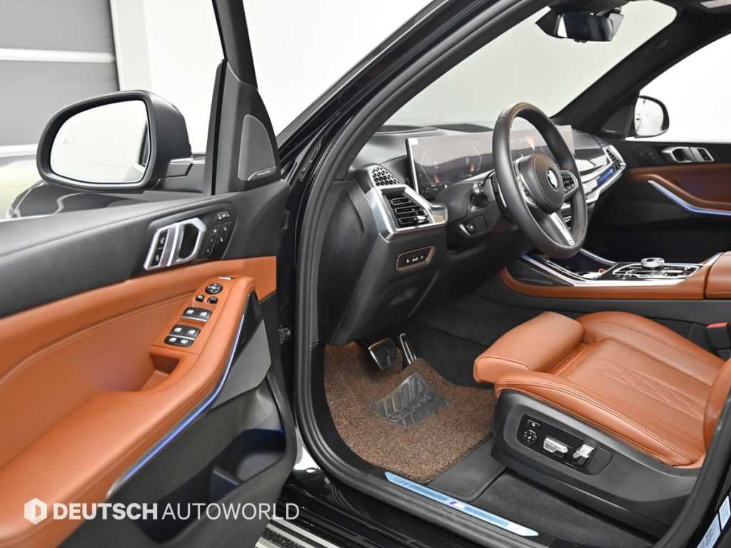 BMW X7 — photo 11