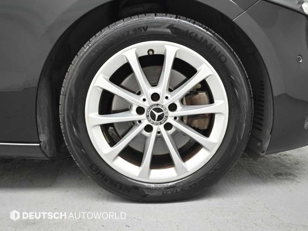 Mercedes-Benz A-Class — photo 05