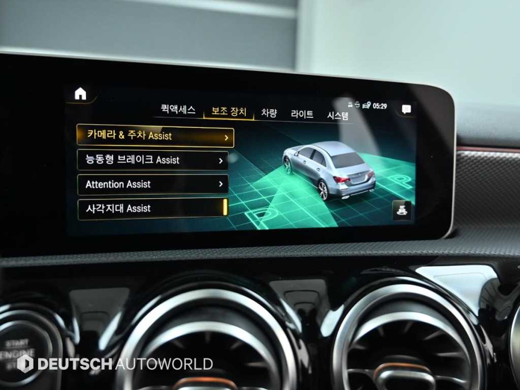 Mercedes-Benz A-Class — photo 17