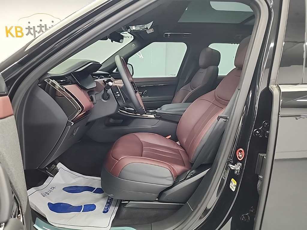 Land Rover Range Rover Sport — photo 11