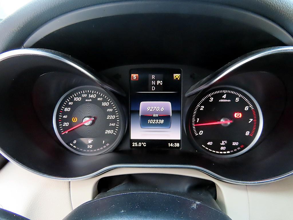 Mercedes-Benz C-Class — photo 13