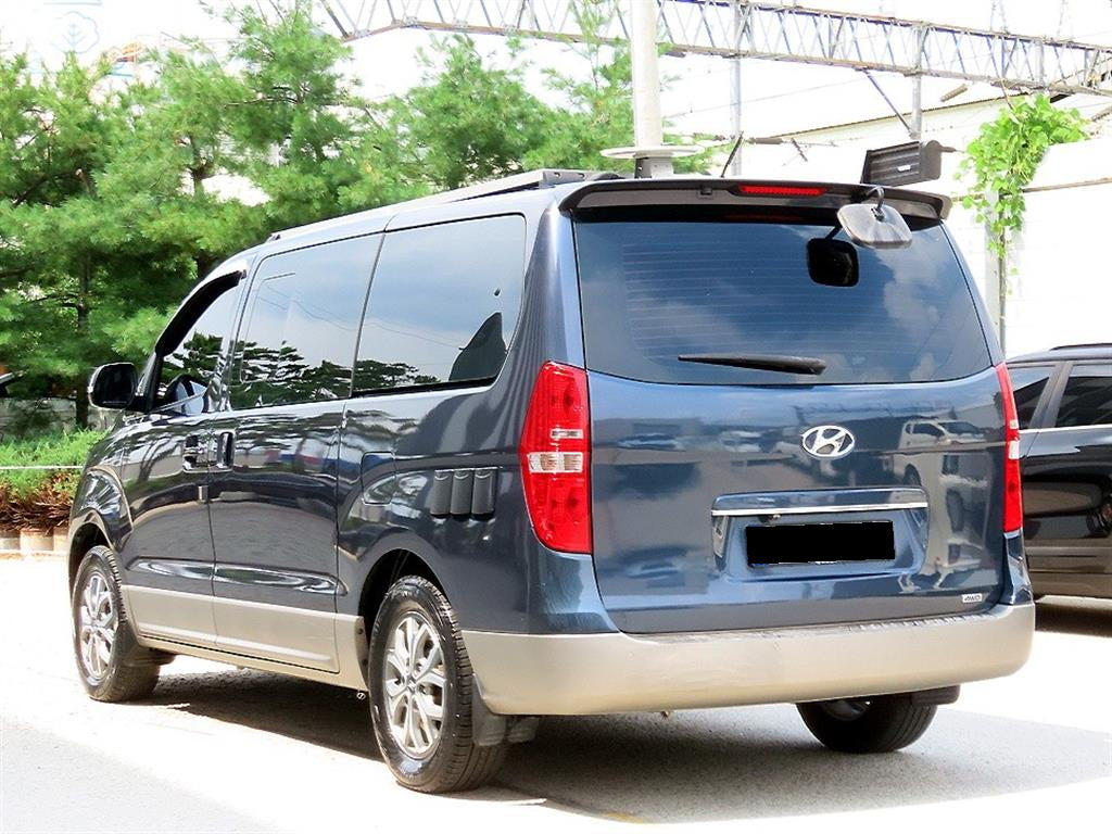 Hyundai Starex — photo 03