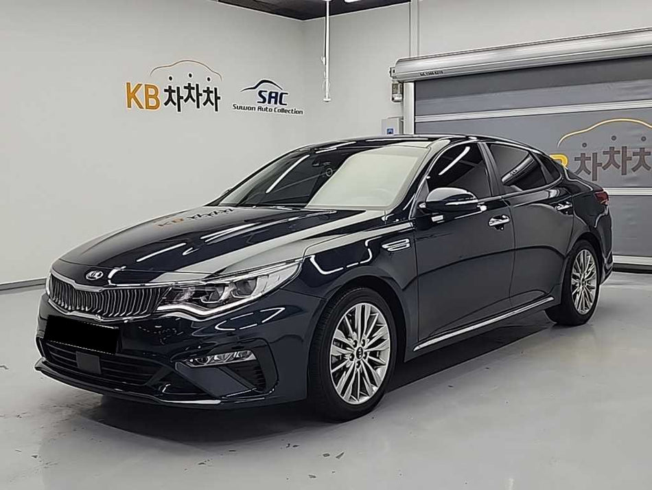 Kia K5 — photo 01