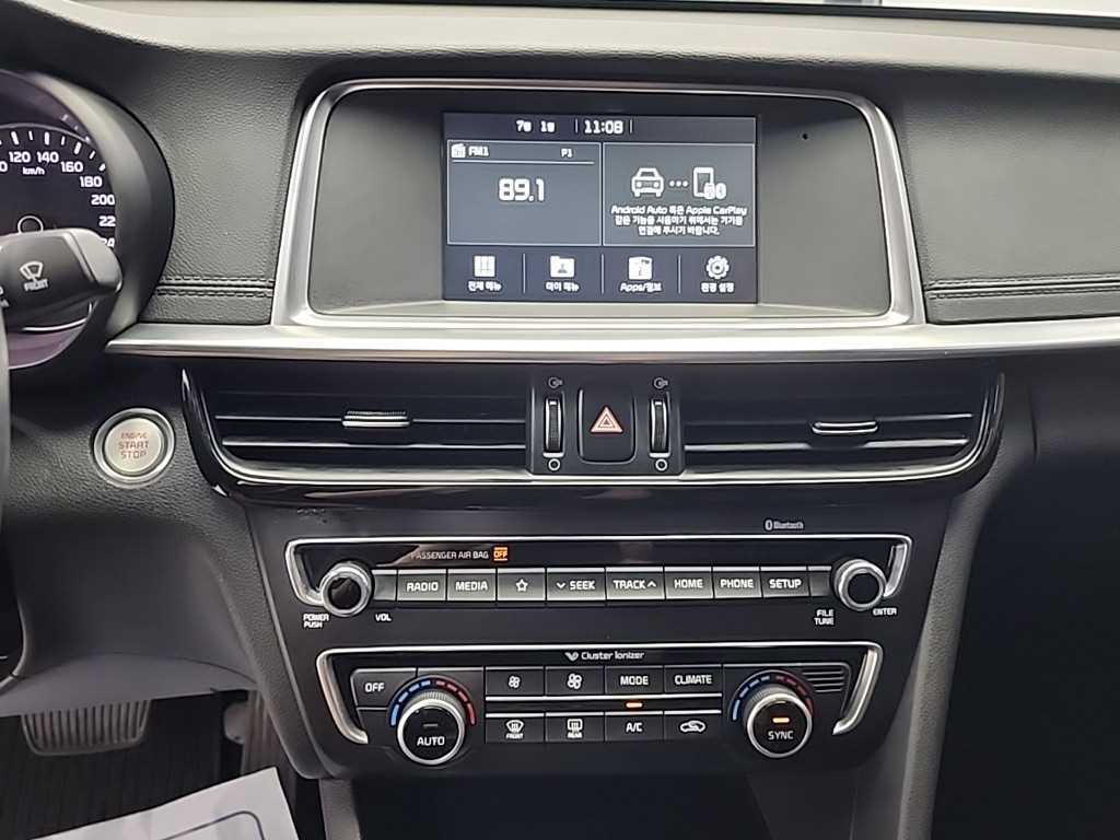 Kia K5 — photo 10