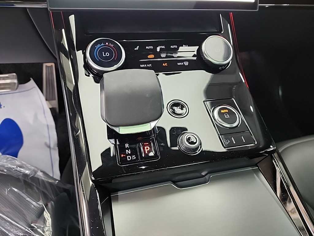 Land Rover Range Rover Sport — photo 08