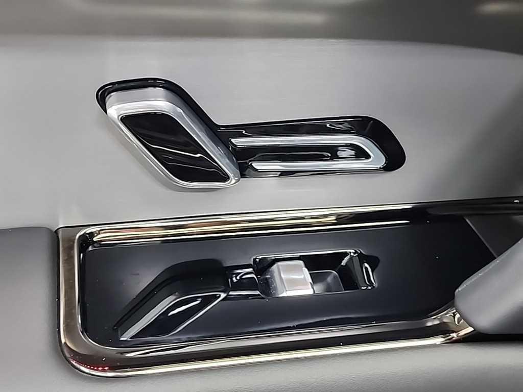 Land Rover Range Rover Sport — photo 14