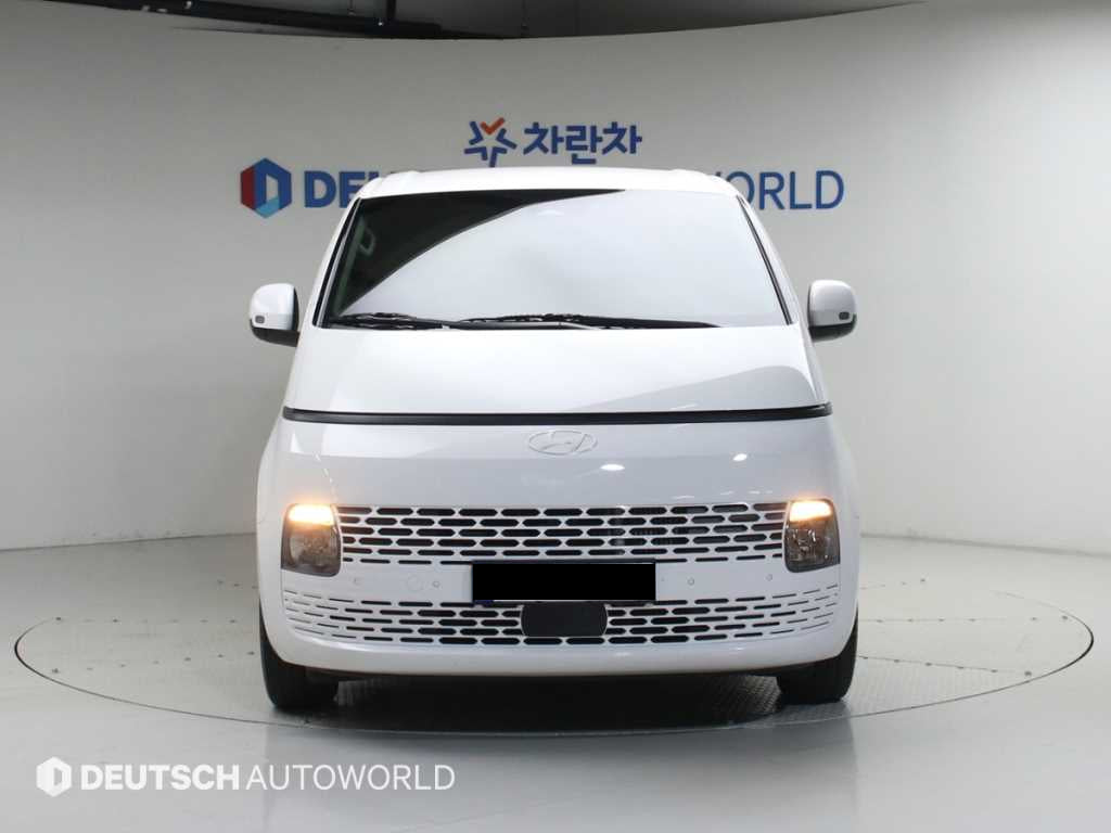 Hyundai Staria — photo 03