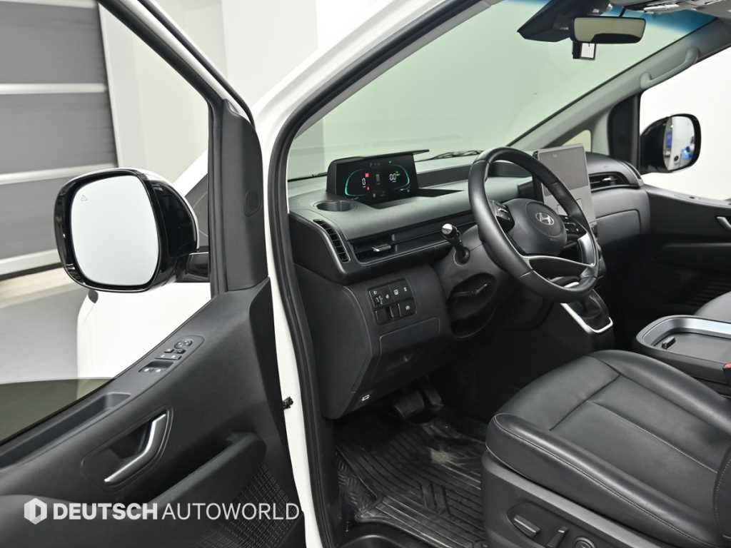 Hyundai Staria — photo 11