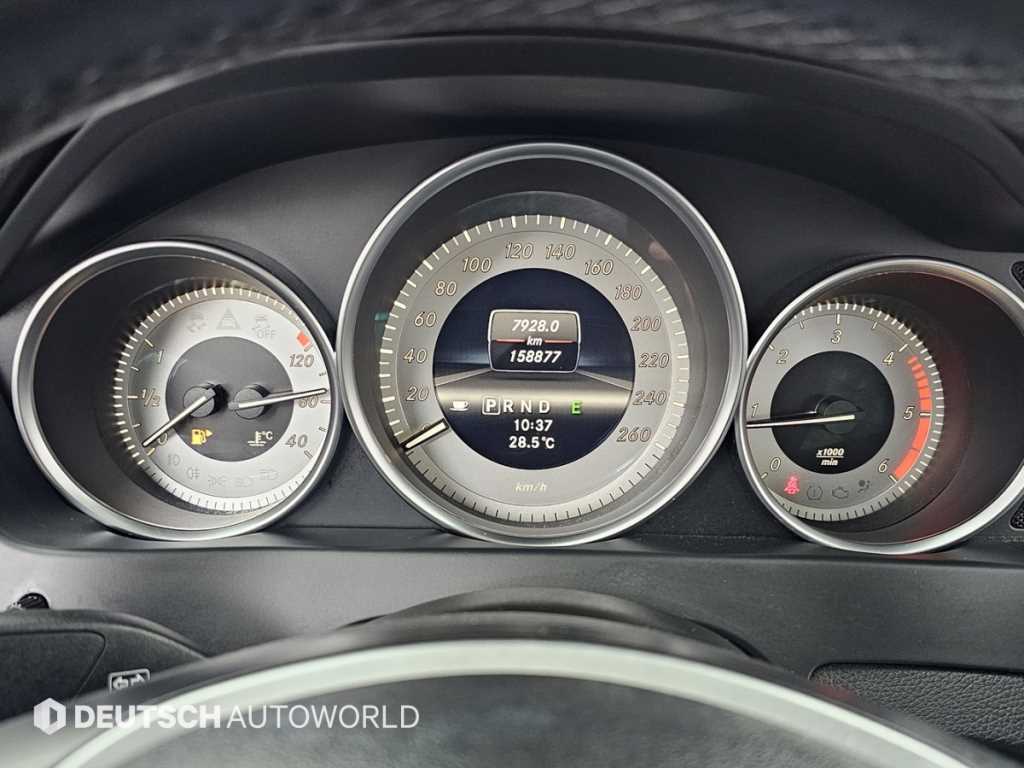 Mercedes-Benz C-Class — photo 08