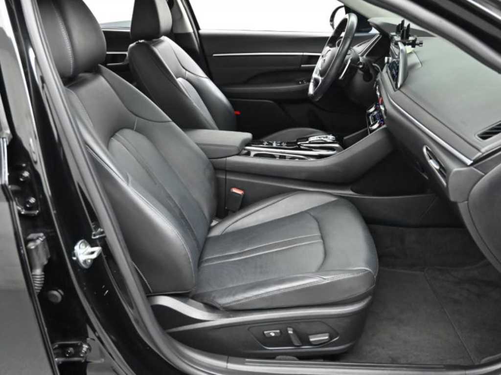 Hyundai Sonata — photo 10