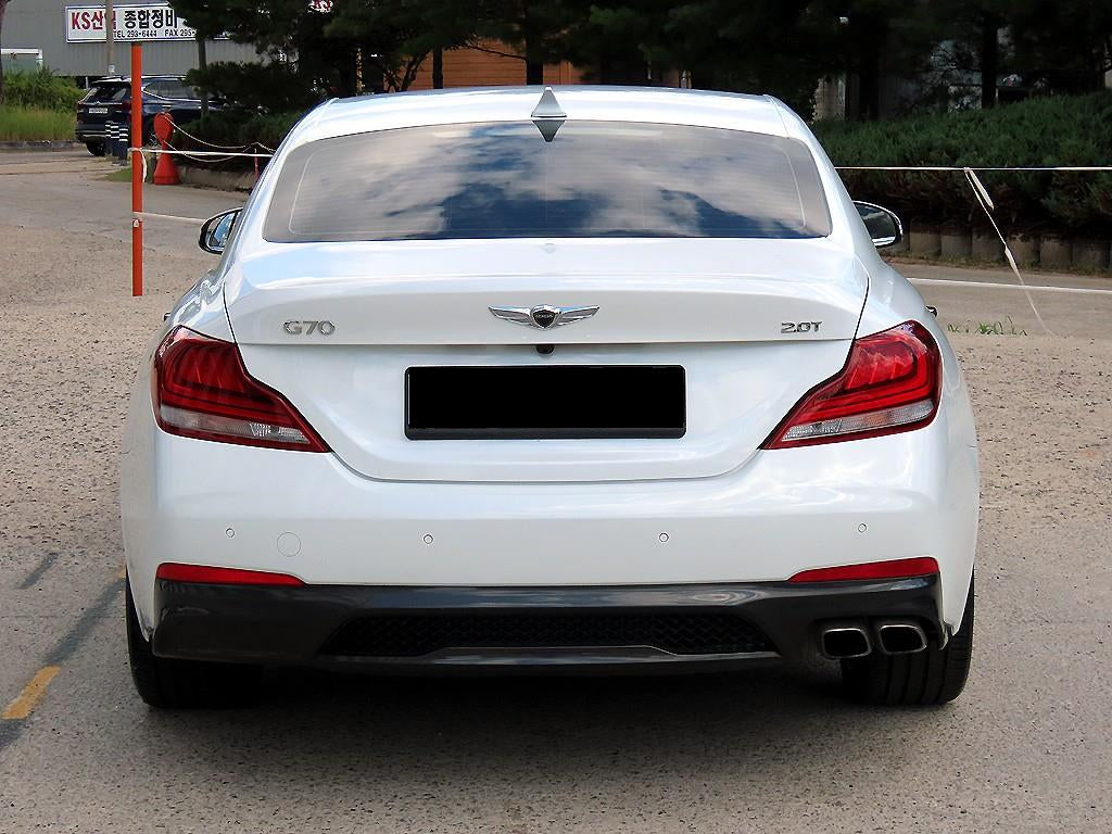Genesis G70 — photo 04