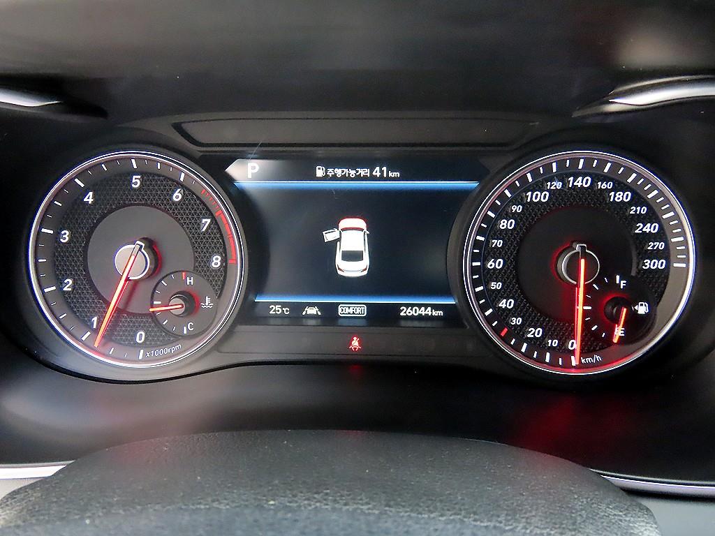 Genesis G70 — photo 09