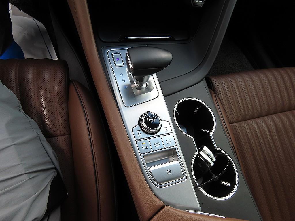 Genesis G70 — photo 10