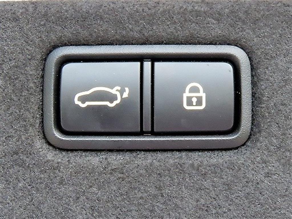 Genesis G70 — photo 18