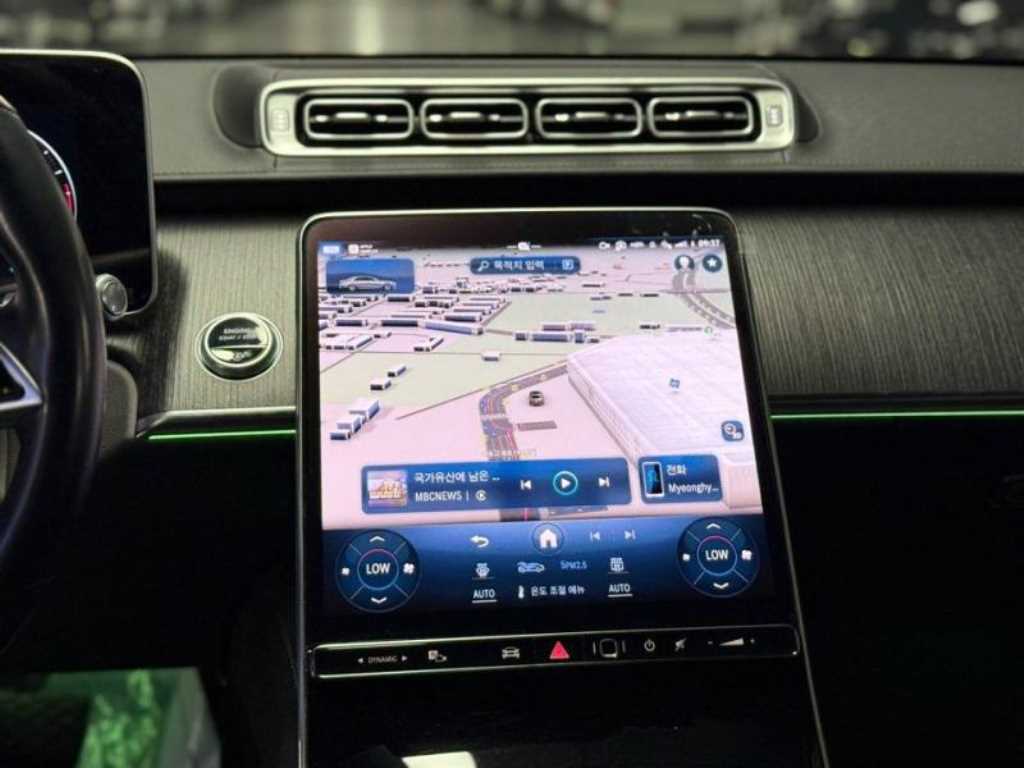 Mercedes-Benz S-Class — photo 09