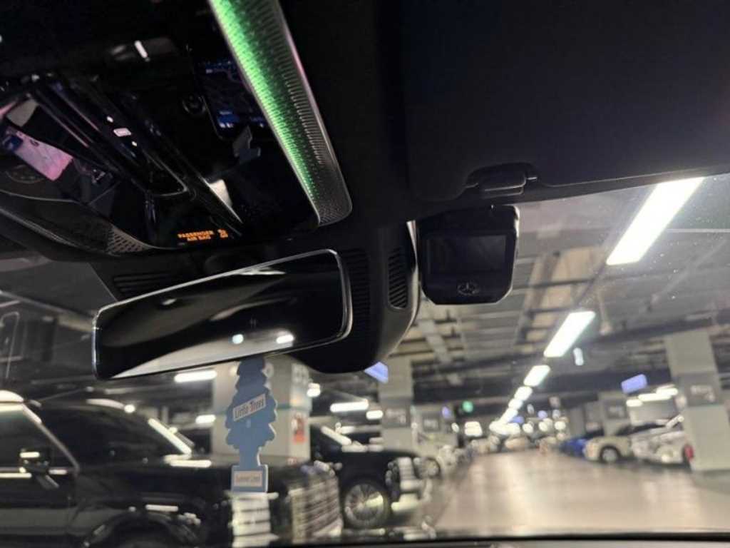 Mercedes-Benz S-Class — photo 19