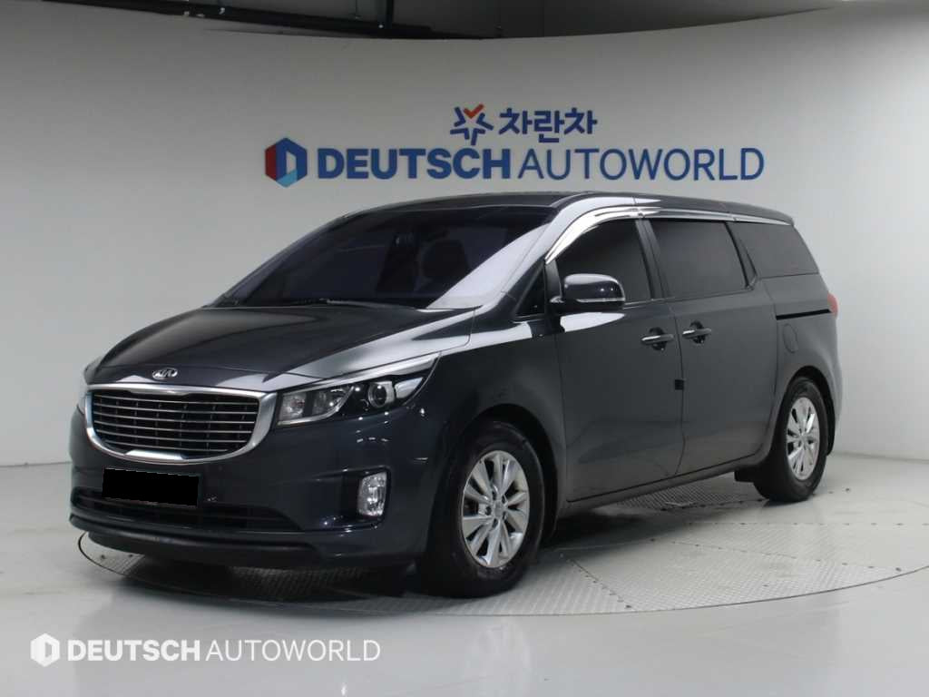 Kia Carnival — photo 01