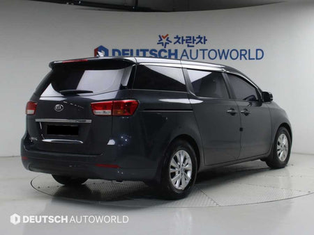 Kia Carnival — photo 02