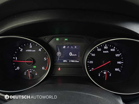 Kia Carnival — photo 08