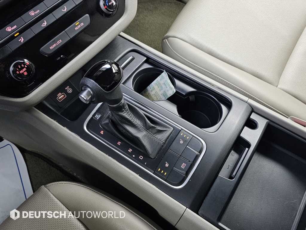 Kia Carnival — photo 09