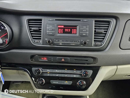 Kia Carnival — photo 14