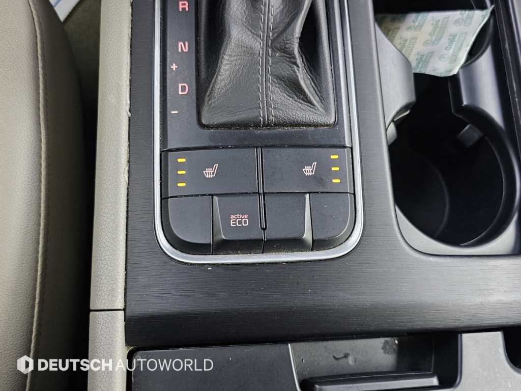 Kia Carnival — photo 17