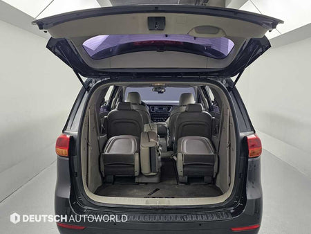 Kia Carnival — photo 19