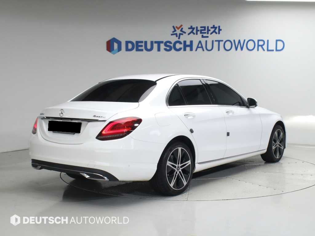 Mercedes-Benz C-Class — photo 02