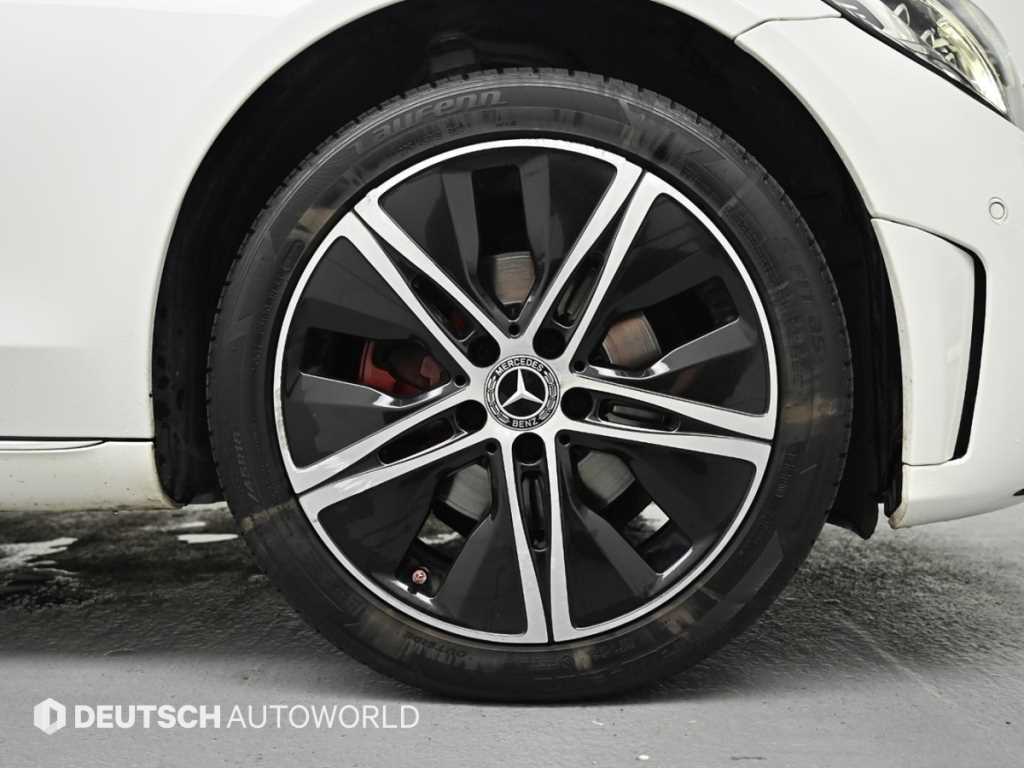 Mercedes-Benz C-Class — photo 05