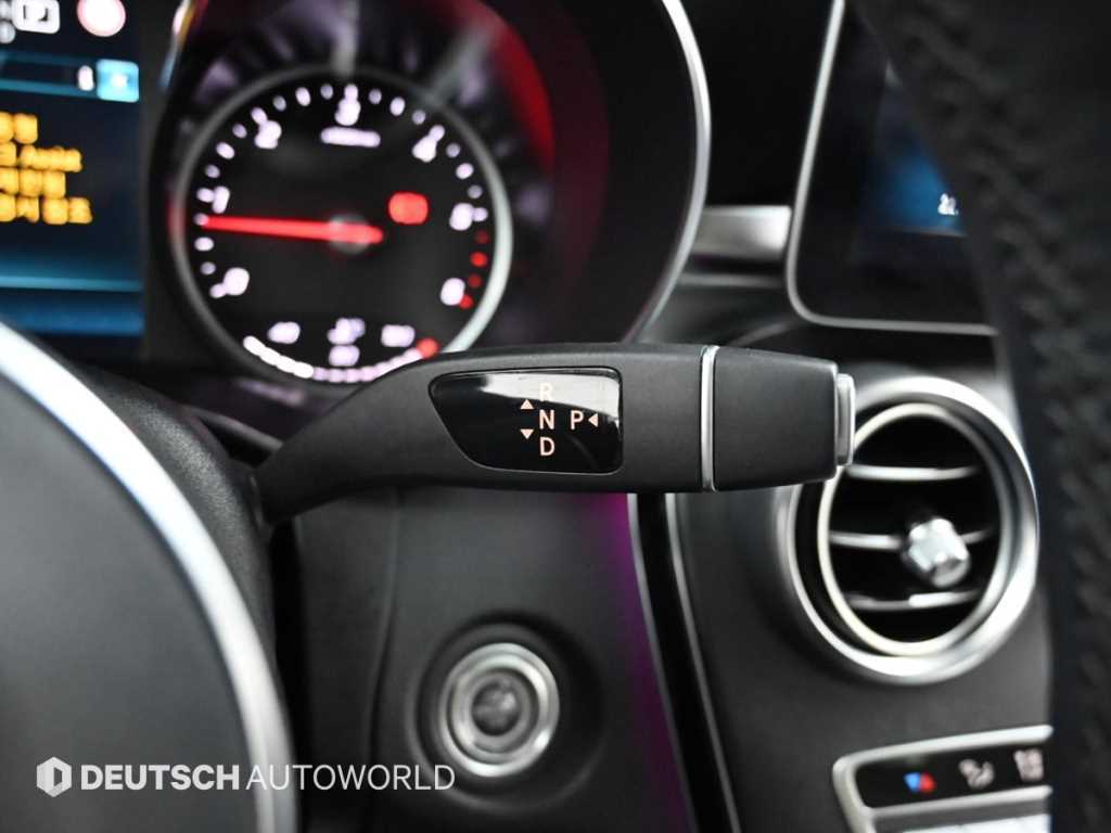 Mercedes-Benz C-Class — photo 09