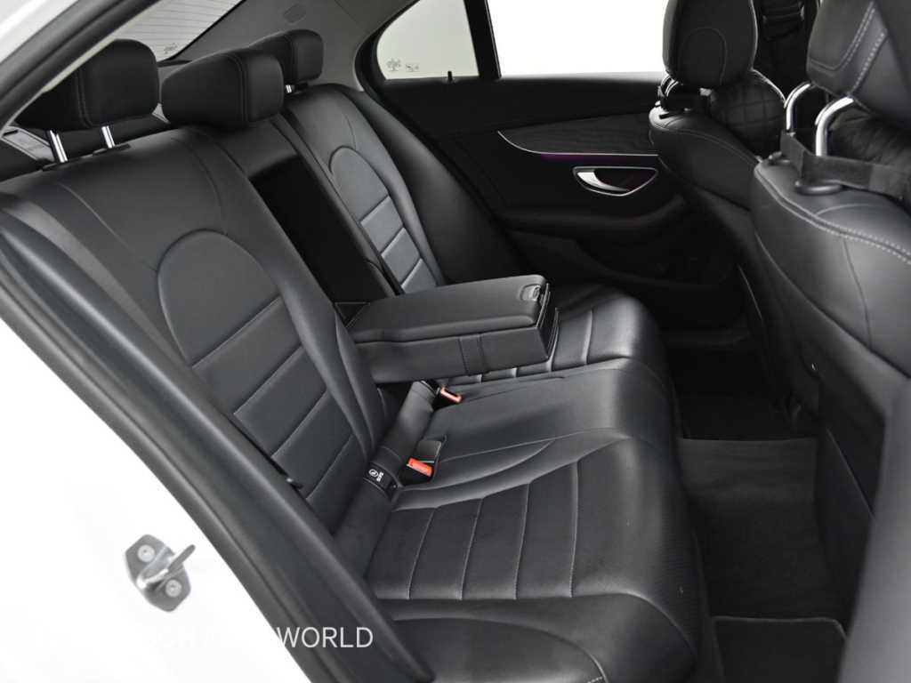 Mercedes-Benz C-Class — photo 12