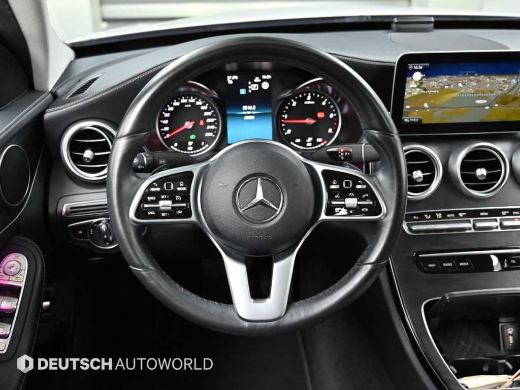 Mercedes-Benz C-Class — photo 13