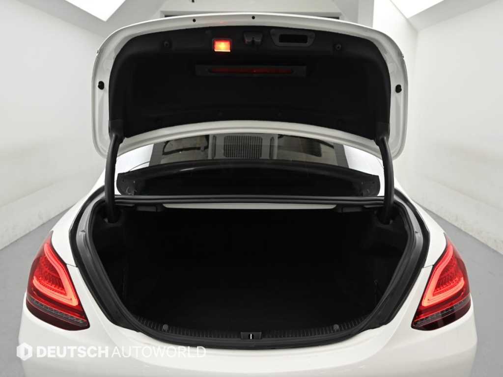 Mercedes-Benz C-Class — photo 19