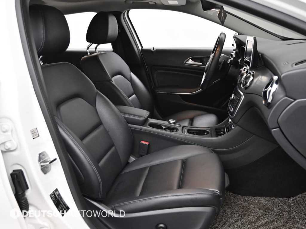 Mercedes-Benz GLA-Class — photo 10