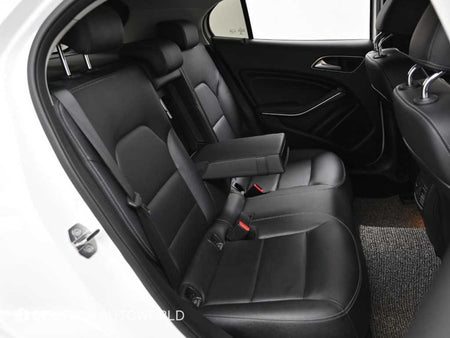 Mercedes-Benz GLA-Class — photo 12
