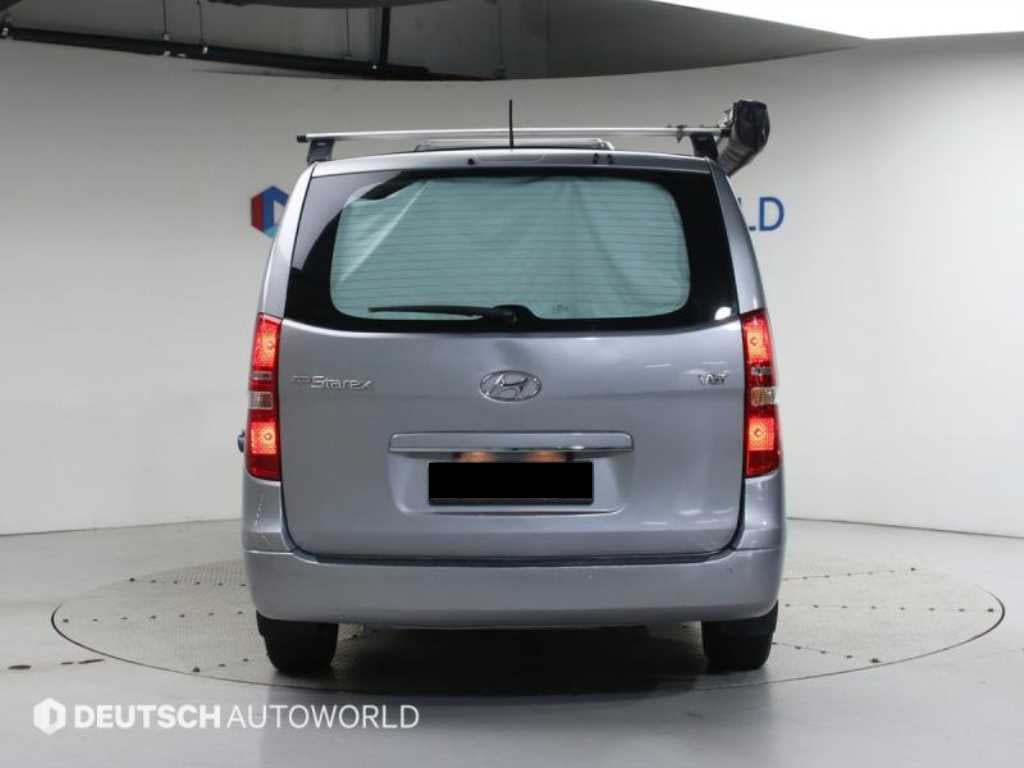 Hyundai Starex — photo 03