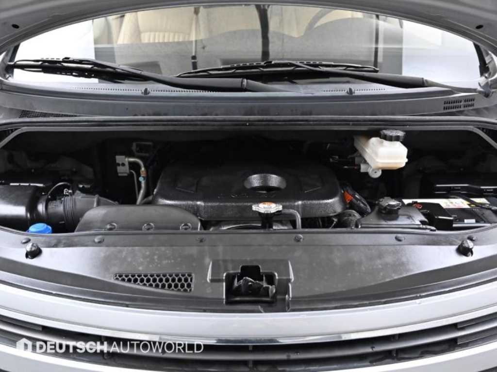 Hyundai Starex — photo 06