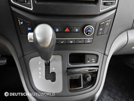Hyundai Starex — photo 09