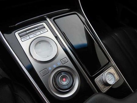 Genesis GV80 — photo 14